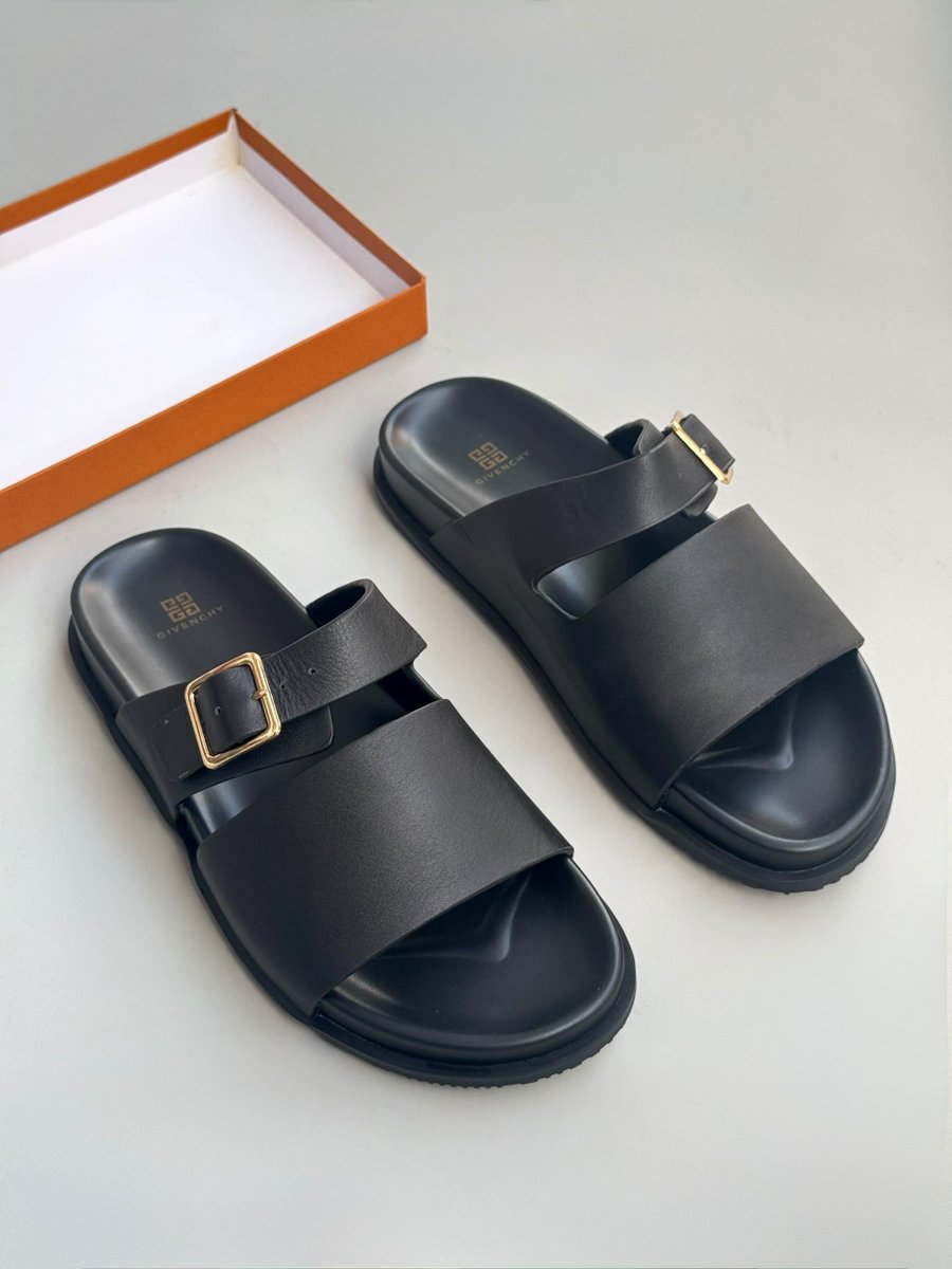 Utamkid1's tweet photo. QUALITY SENDOZ AVAILABLE🔥🔥🔥
Size : 39,40,41,42,43,44,45,46
Price 65k tu
Calls, Texts &amp; Wat’Assp 0717969170
Tunapatikana Dar 
Tunafanya delivery 
Tunatuma mikoa yote.
Hermes OG
#NGUO #ONLINESHOPPING #TANZANIA #ONLINESTORE #Deriverycountrywordwide https://t.co/5WCub4pWmv