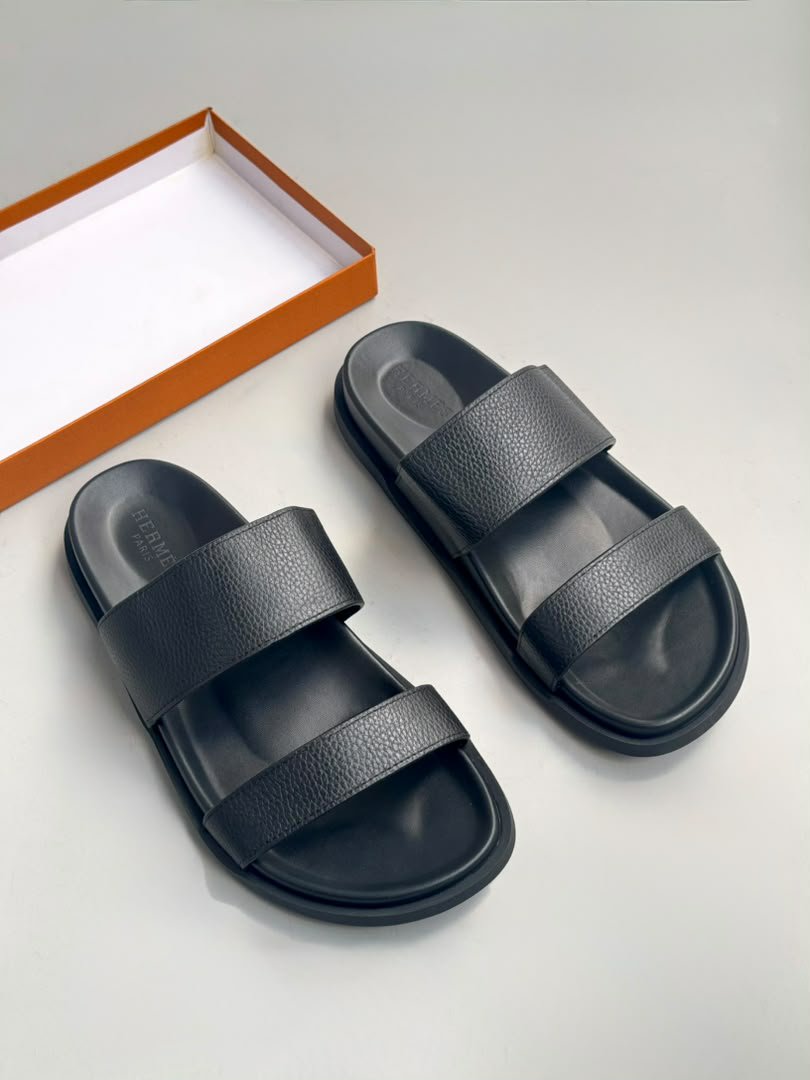 Utamkid1's tweet photo. QUALITY SENDOZ AVAILABLE🔥🔥🔥
Size : 39,40,41,42,43,44,45,46
Price 65k tu
Calls, Texts &amp; Wat’Assp 0717969170
Tunapatikana Dar 
Tunafanya delivery 
Tunatuma mikoa yote.
Hermes OG
#NGUO #ONLINESHOPPING #TANZANIA #ONLINESTORE #Deriverycountrywordwide https://t.co/5WCub4pWmv