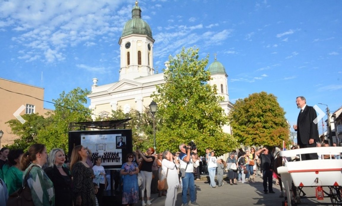 OkoNegotinsko's tweet photo. 🎶 Počeli su 60. „Mokranjčevi dani“ u Negotinu! „Mokranjac“ je, posle više od pola veka, ponovo prošao ulicama svog grada u svečanoj povorci.
Jubilej prati i 170 godina od njegovog rođenja. Festival traje do 20. septembra.
#Negotin #Mokranjac #Kultura https://t.co/v9Pkeh8BU4