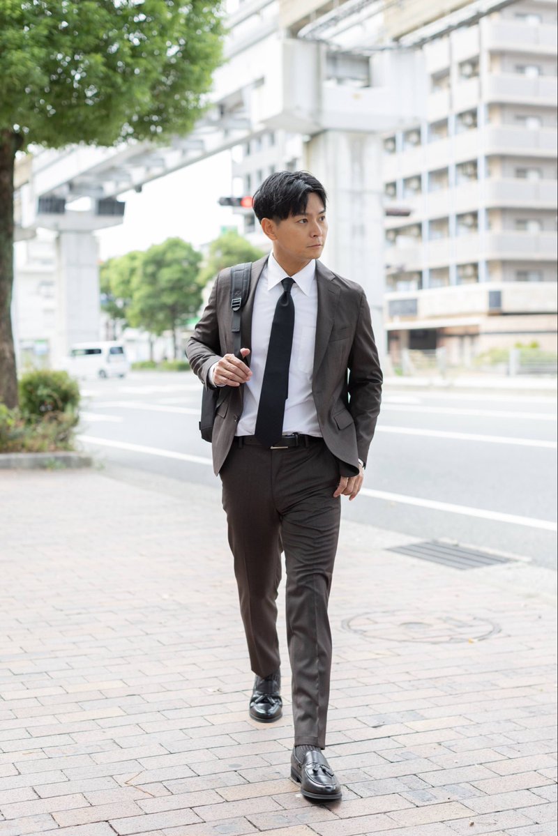 kita_q_man's tweet photo. スーツを着て、髪をセットして、かっこいい車に乗って出勤しても��言動が伴わないとイケメンとは言えない。

社内でトラブルがあった時、さらっとこう言える上司でありたい。

「オイに逆らうなばい！」 https://t.co/ZkGAI2rqI4