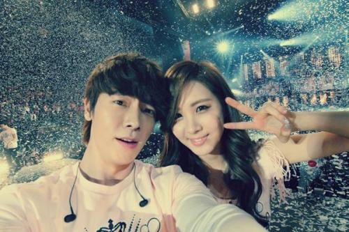 starfess's tweet photo. -star kpop zaman sekarang mana ada begini2, mana sempat keburu boom duarrr wkwk, rindu zaman2 ngeship seokyu wkwk kpopers zaman VOC sini ngumpul 🤣 https://t.co/Lu2q166sPR