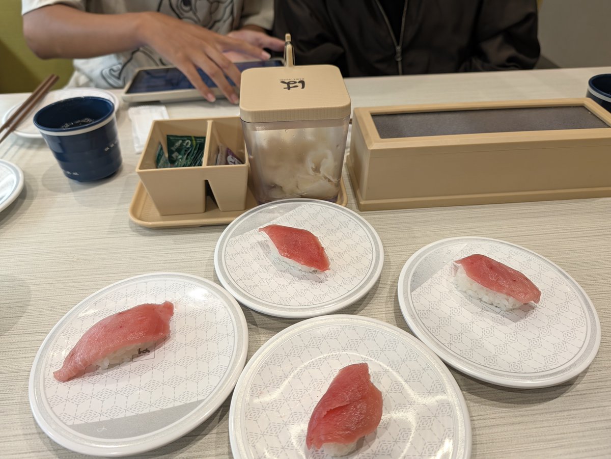 housakuhappy's tweet photo. 最近ルームではま寿司🍣の話題が…

✋私も‼️ https://t.co/ymJj0kej0L