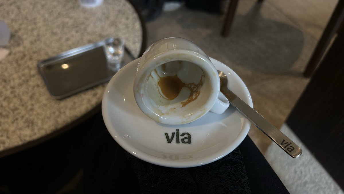 wiiovx's tweet photo. ☕️🤤☀️ https://t.co/khtsSwJLJ5