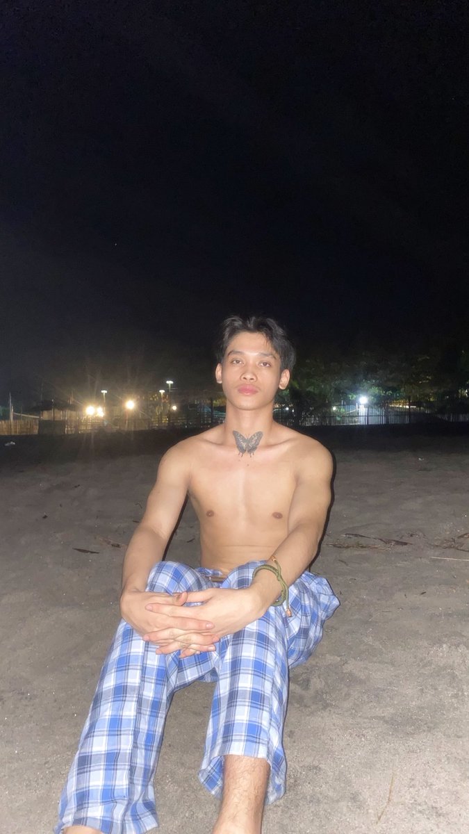 Junoe8q0's tweet photo. Ano g? #jakol #alter #bagets https://t.co/5SDIRxKUfW