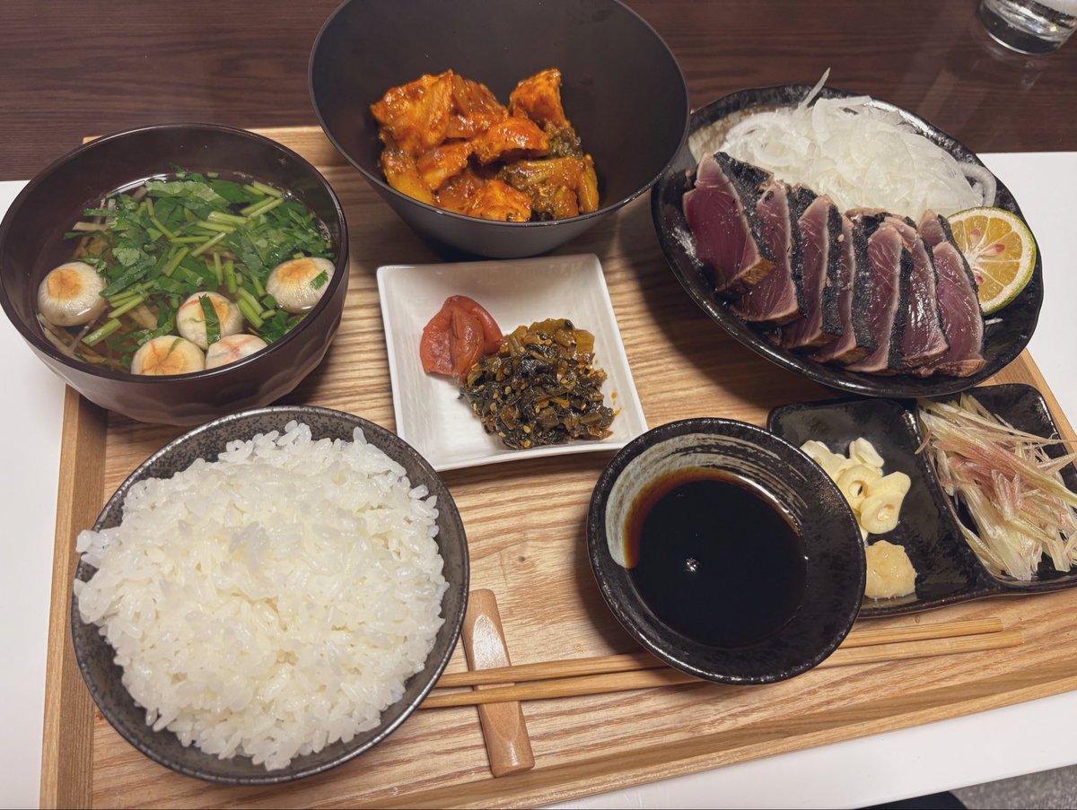 Nabari_3's tweet photo. 晩御飯〜 https://t.co/nXPZ1wNosw