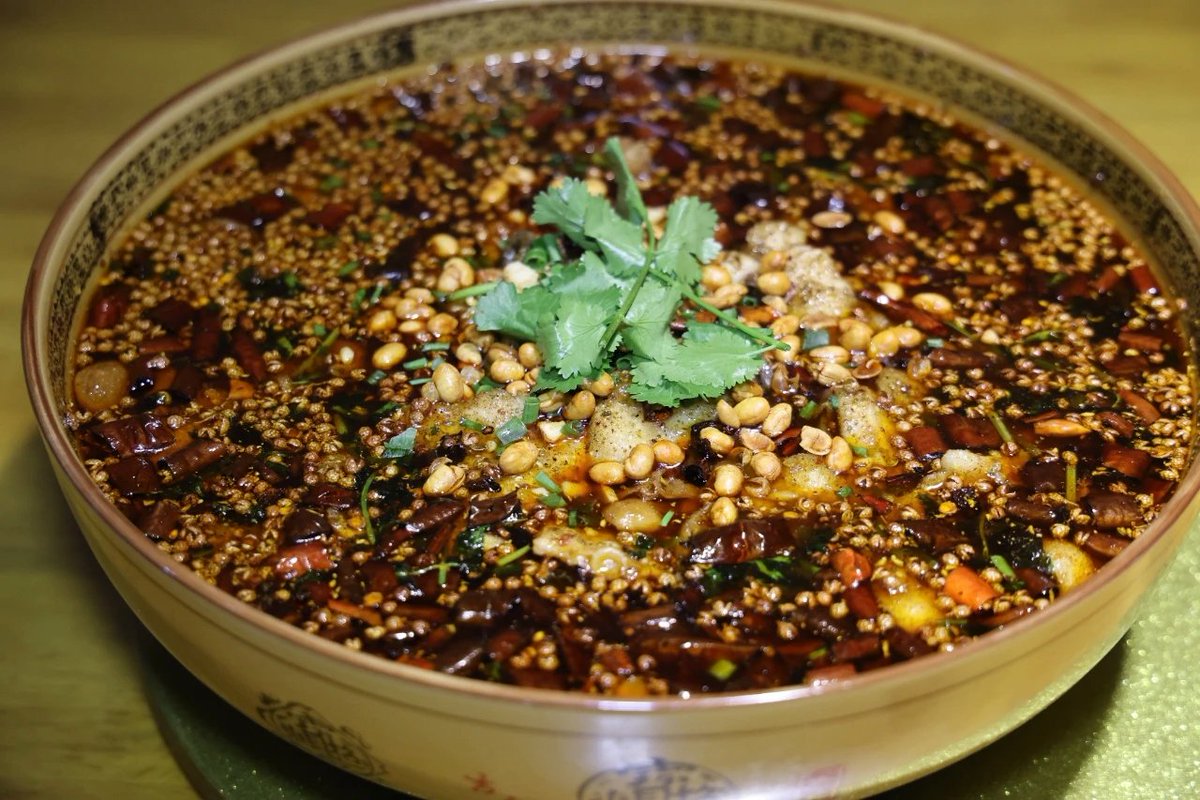 wnjyn1's tweet photo. 太想念家乡的这家老鱼馆了，番茄味、麻辣味、酸菜味......各种味道的鱼，想想都流口水啦！ https://t.co/ZOVLMvSGvo