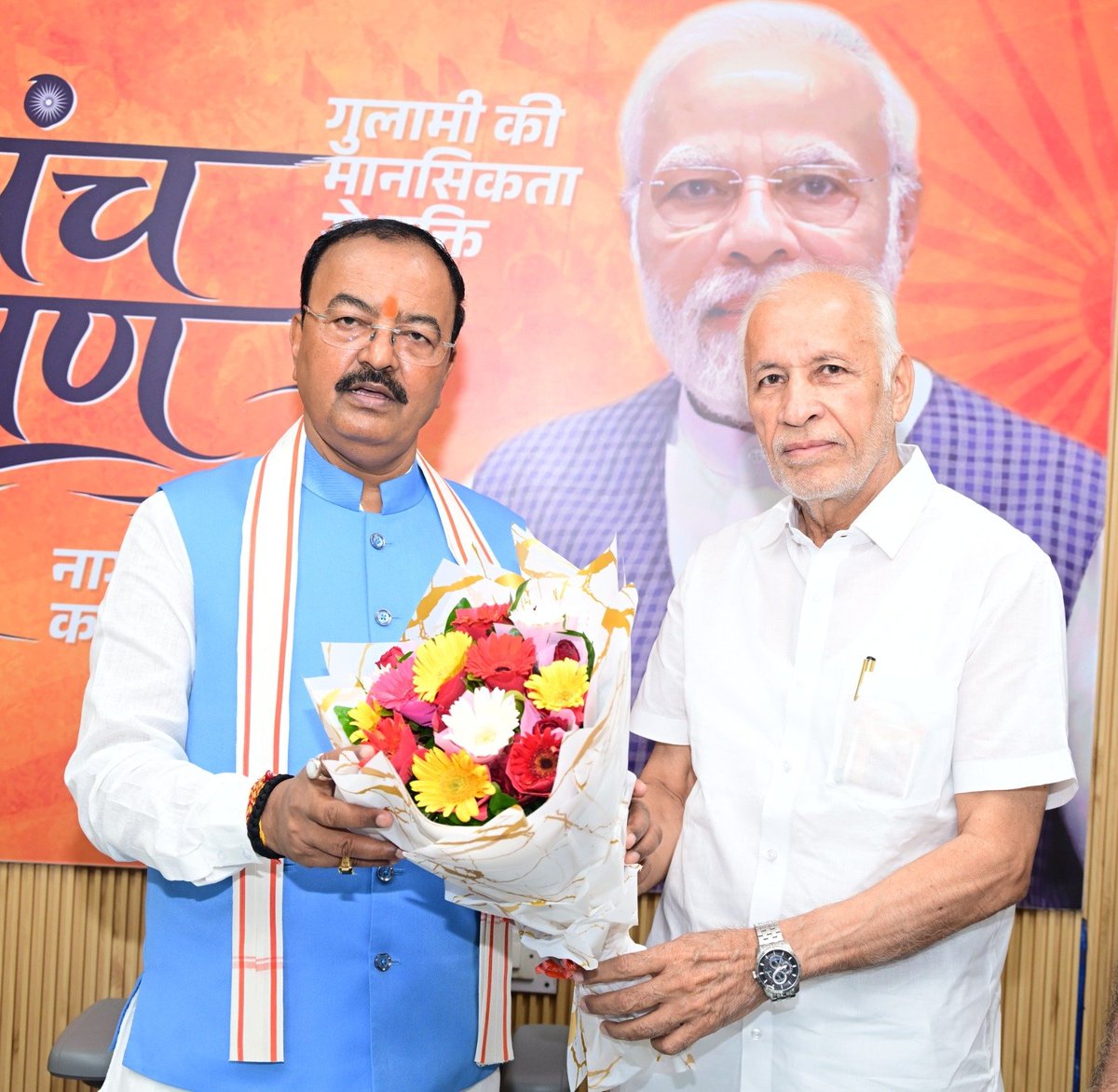 kpmaurya1's tweet photo. लखनऊ स्थित कैम्प कार्यालय पर उत्तर प्रदेश राज्य निर्माण एवं श्रम विकास सहकारी संघ के अध्यक्ष (दर्जा प्राप्त राज्यमंत्री) श्री चौधरी यशवीर सिंह जी, उत्तर प्रदेश सहकारी आवास संघ लि. लखनऊ के अध्यक्ष/ सभापति श्री राजेंद्र प्रसाद कुशवाहा जी, मा. विधायकगण श्री राजेश कुमार गौतम जी, श्री रामचन्द्र यादव जी, पूर्व विधायक देवमणि द्विवेदी जी एवं पूर्व प्रदेश उपाध्यक्ष डॉ. राकेश त्रिवेदी जी से शिष्टाचार भेंट की।