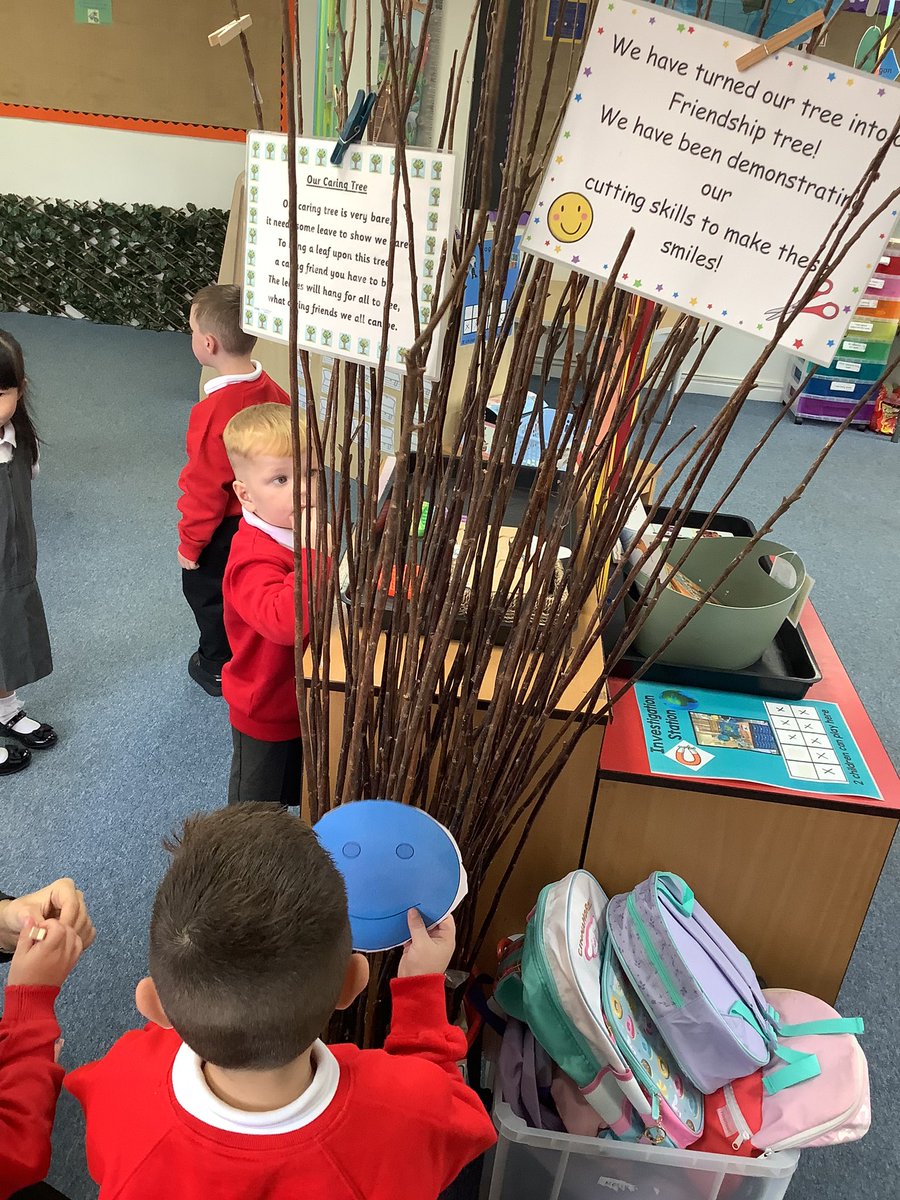 HasReception's tweet photo. @HasReception are thinking about ourselves! How different, wonderful and unique we each are as we start at Big School @allsaintsce 

#SchoolInduction
#SeptemberTerm
#NewTerm https://t.co/RCOaEVGs43