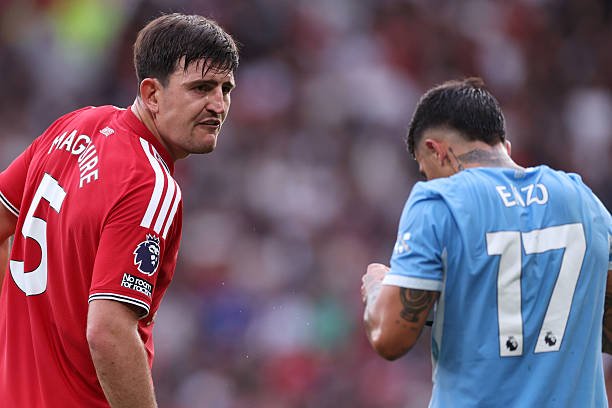 Citizzy's tweet photo. Maguire thought he could taunt Enzo https://t.co/qAavswfF5B