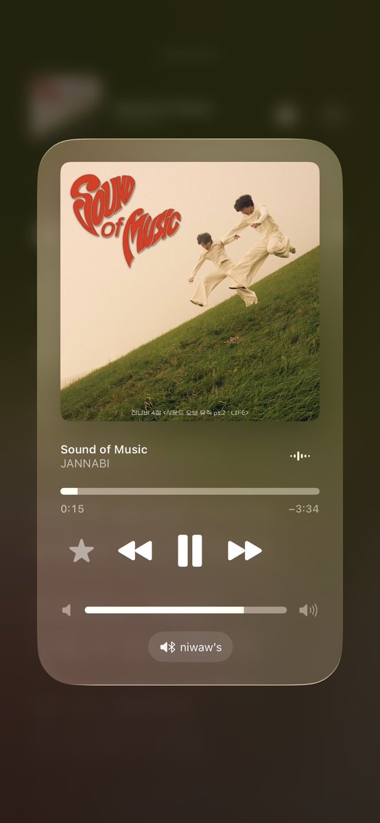 b4cteri_'s tweet photo. on repeat trs gatau knp kyk menghibur my heart gwe gt ni lagu https://t.co/1m6DT3ojWK