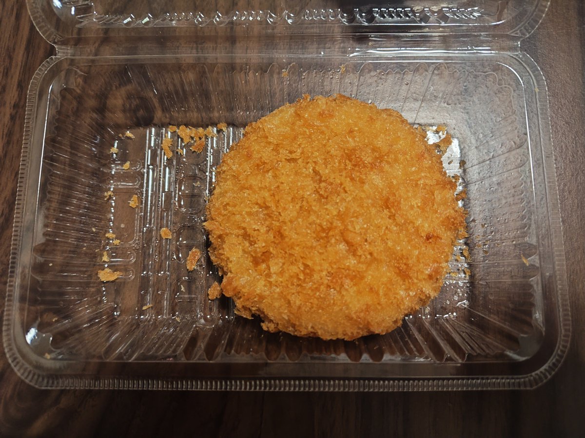 todo0316's tweet photo. 冷凍ナポリタンにウィンナーをのせた物とハムカツで晩酌(`・ω・´)
#晩酌 https://t.co/8OQpYpNzzO
