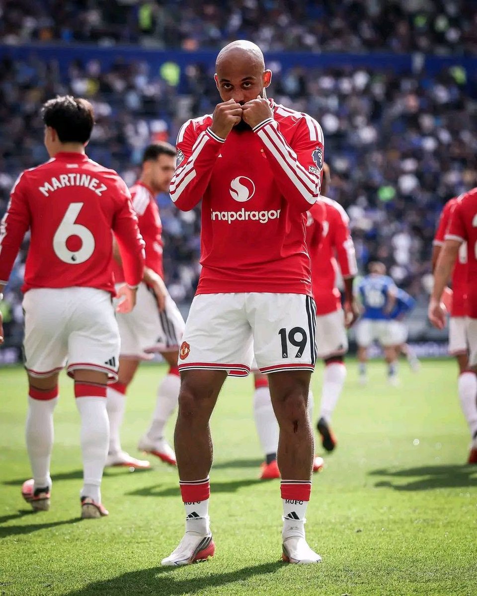 dennis_mayega's tweet photo. Of the three attackers, who should Carrick drop in the coming @ManUtd's games?
Your answer shall be read in #FinalWhistle with @BygieTalksball and @dennis_mayega on @GalaxyTVUg from 2-3pm.
#KbetUpdates https://t.co/Esf5NU6nib
