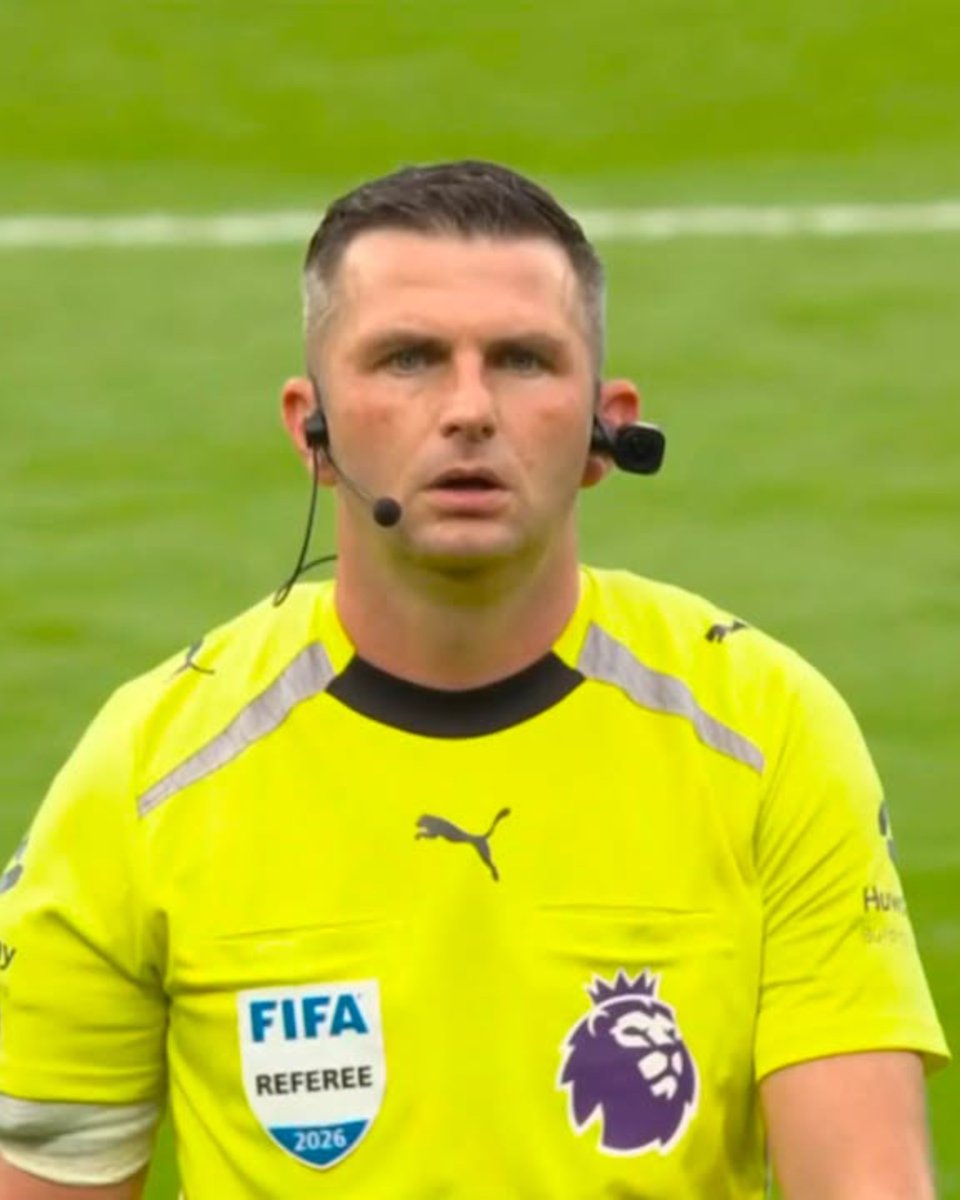 FootballHQ's tweet photo. “Premier League referee” is the only job on the planet that you can make wrong decisions that badly affects someone and all that happens is “sorry” and on to the next. 

Any other job, you’re getting fired. It’s ridiculous. They need to be held accountable. https://t.co/ShEWkVTAZ0