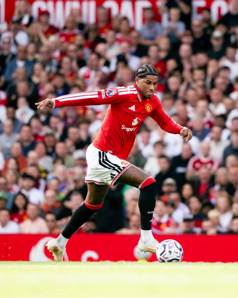 dennis_mayega's tweet photo. Of the three attackers, who should Carrick drop in the coming @ManUtd's games?
Your answer shall be read in #FinalWhistle with @BygieTalksball and @dennis_mayega on @GalaxyTVUg from 2-3pm.
#KbetUpdates https://t.co/Esf5NU6nib