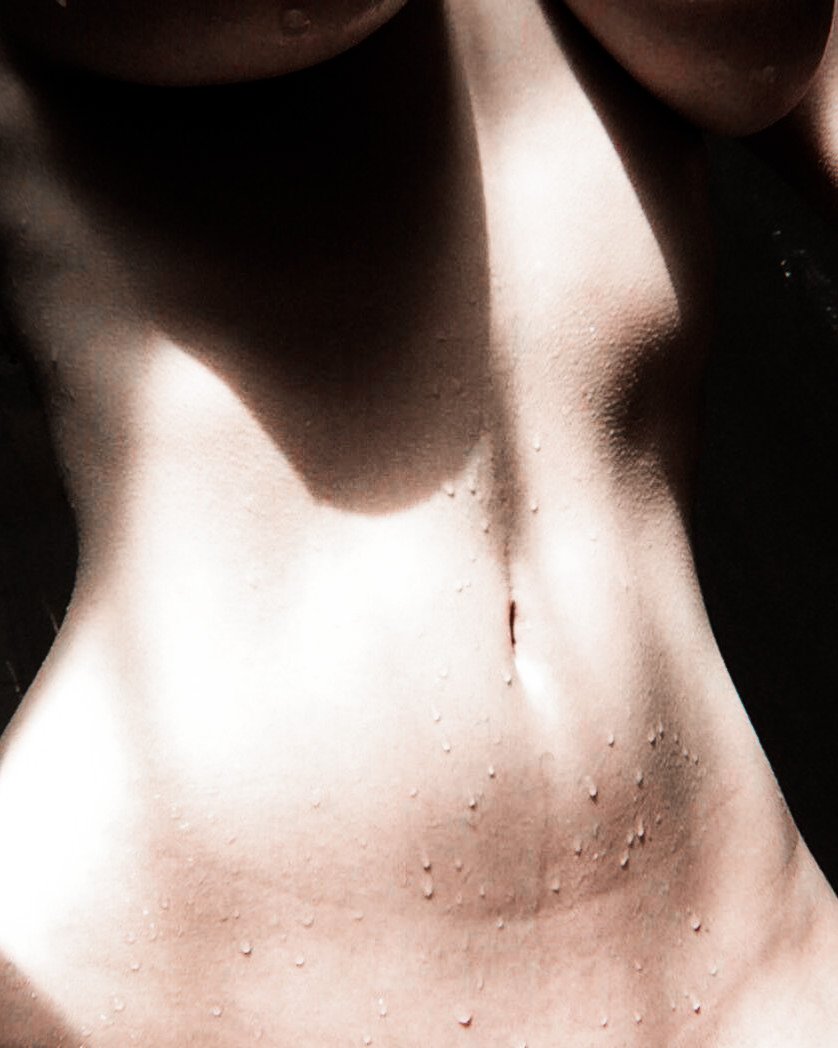 infrniz's tweet photo. ⠀⠀⠀⠀
⠀⠀a good fucking morning, babes. 🍒
⠀⠀⠀⠀ https://t.co/GM7oMOx6oT