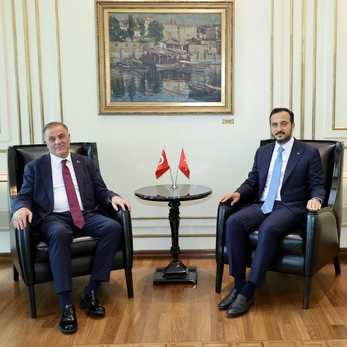 abdullahozdemir's tweet photo. İBB Başkanvekili Sayın Nuri Aslan’a, babası Muharrem Aslan’ın vefatı dolayısıyla taziye ziyaretinde bulunduk.

Merhum Muharrem Aslan’a Allah’tan rahmet; Sayın @nuriaslan_tr ve ailesine sabır ve başsağlığı diliyorum.

Mekânı cennet, makamı âli olsun. https://t.co/OK9Cb1kkh1