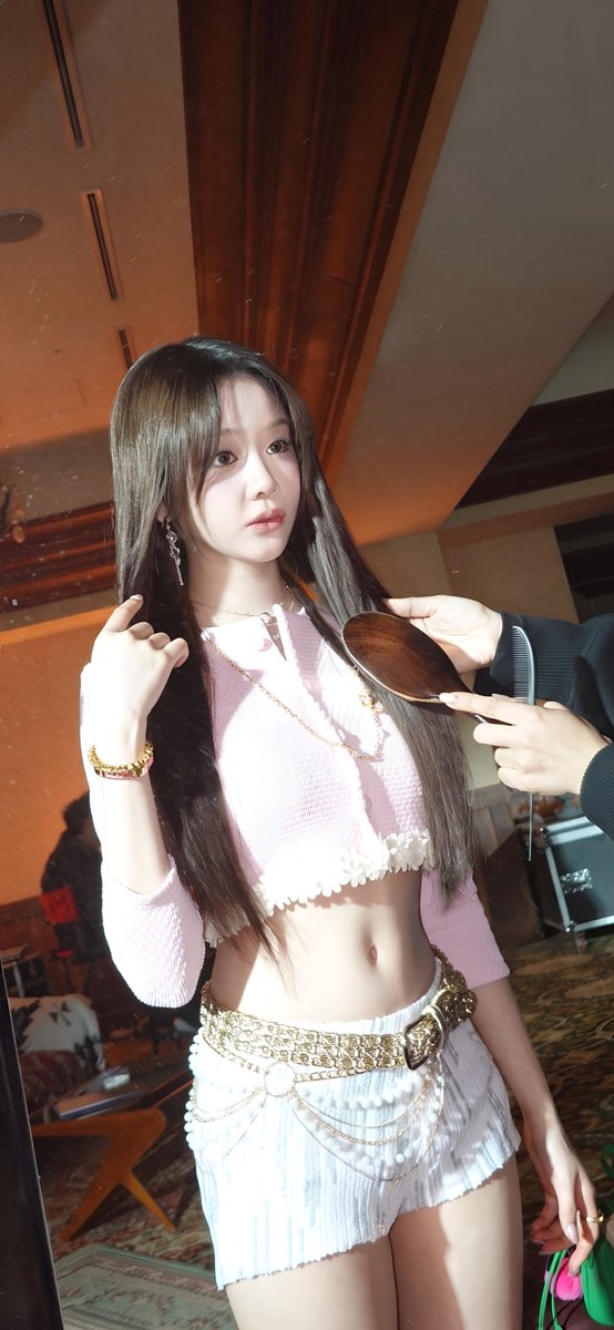 exxarbi's tweet photo. #PHARITA #파리타 https://t.co/SH7yVbGZ0t