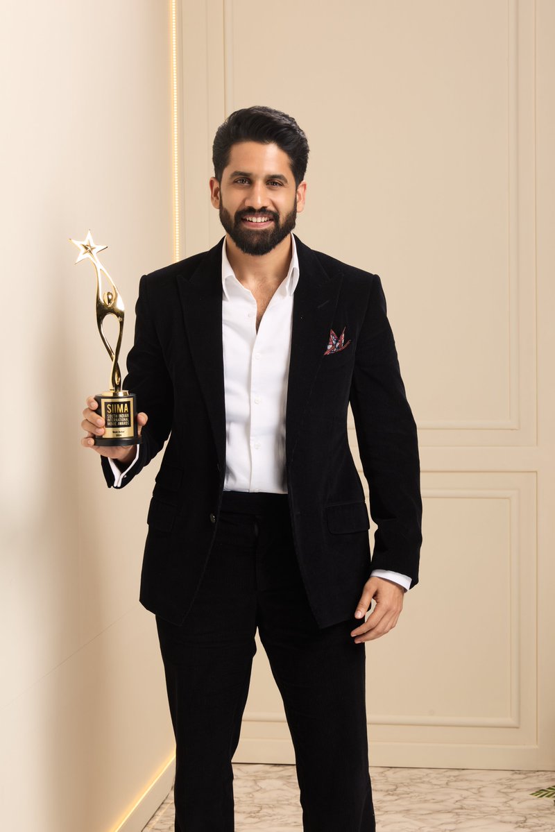 AnnapurnaStdios's tweet photo. A special moment from a memorable journey.

Yuvasamrat @chay_akkineni with the SIIMA Best Actor award for #Thandel https://t.co/n5c2kWg07f