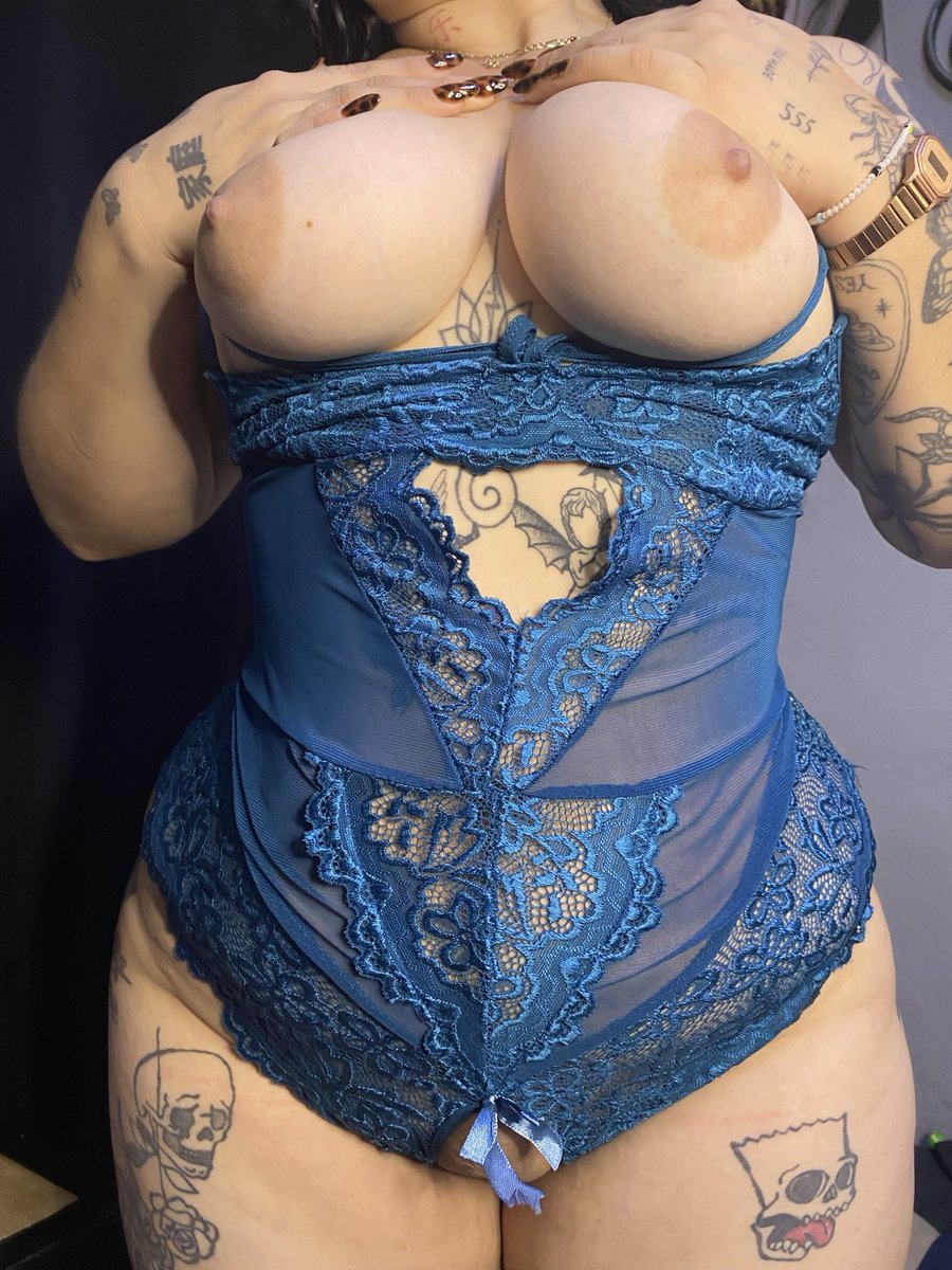 Mty100Single's tweet photo. Somos parjita, soy linda 25 años.. me gusta La exibicion y hacer a mi chico cornudo me gusta que el me garba en cualquier momento o servicio que hacemos siempre y cuando el cliente guste!🎥🔥hago servicios completos, entregas de Tangas con faje, jaladas besos de lo que pidan!😈😈 https://t.co/qhHS9f2nZN