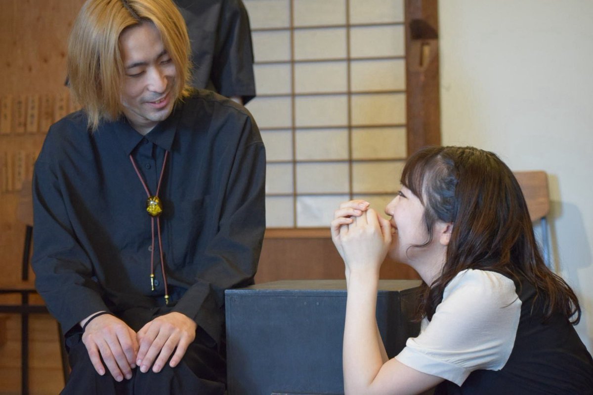 _fuku11's tweet photo. どちらの作品も試行錯誤が過去最高くらいで、、「創作をしている…！」と実感した期間でした
青鬼🦋自分のサチ子を見つけて戦えた、次の公演も頑張るぞ〜
かみあそび🌼楽しく温かい空間がつくれた、はず…！インプロの面白さと力を感じた。
ありがとうございました！！胸がいっぱい
#まちかど演劇企画 https://t.co/52ewfI8qwh