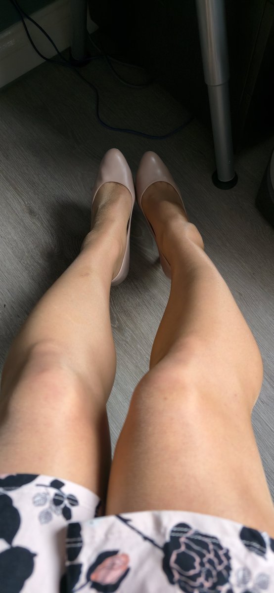 nicolamason84's tweet photo. Today's heels and legs 👠 #stockings #heels #tights #pantyhose #highheels #hose #pantyhoseperfection https://t.co/lAo4Gio73a
