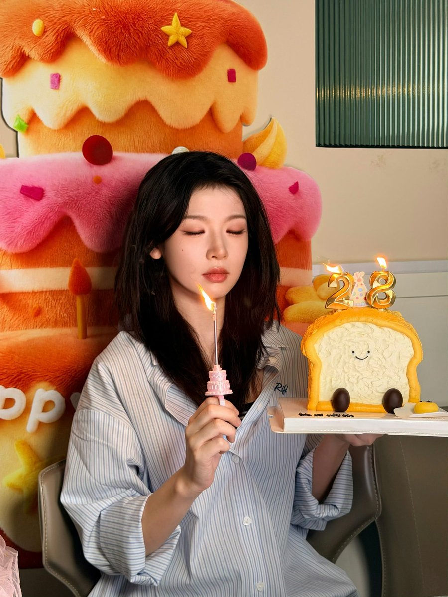 CDrama_Universe's tweet photo. Happy Birthday Zhang Miaoyi 🎂🎉

< #ZhangMiaoyi #张淼怡 > https://t.co/c9PC8LgrIB