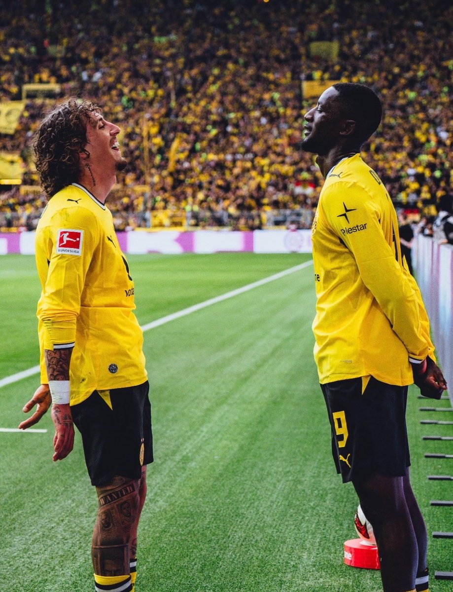BorussiaMqnuel's tweet photo. 5 Spiele
8 Tore
3 Vorlagen

Liebe dieses Duo https://t.co/c25ZnNLueG