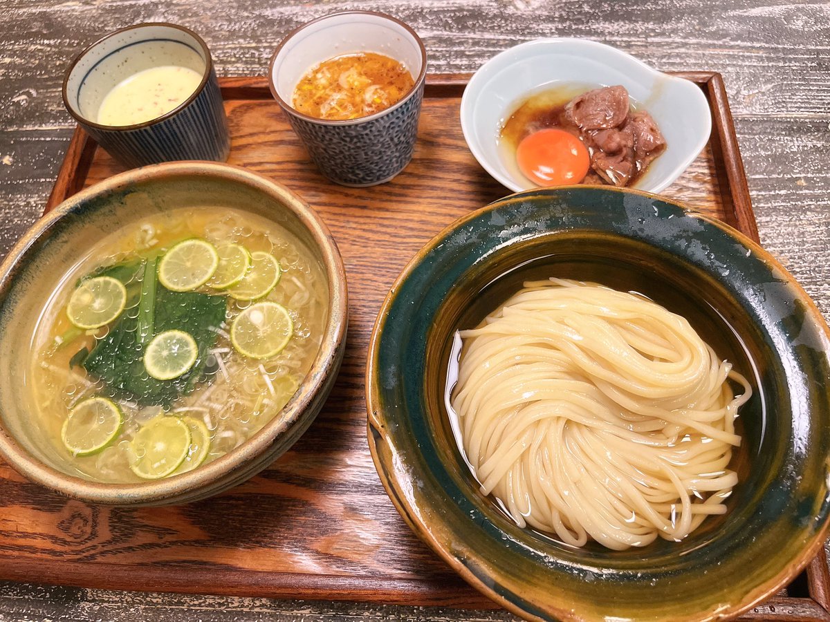 neko_mameeee's tweet photo. 1800円の催事ラーメンと2100円のうまいすだちつけ麺御膳的なやつとなんか美味かったラーメンと有楽町交通会館のなんかうまいラーメン！ https://t.co/qtymxcOO4s