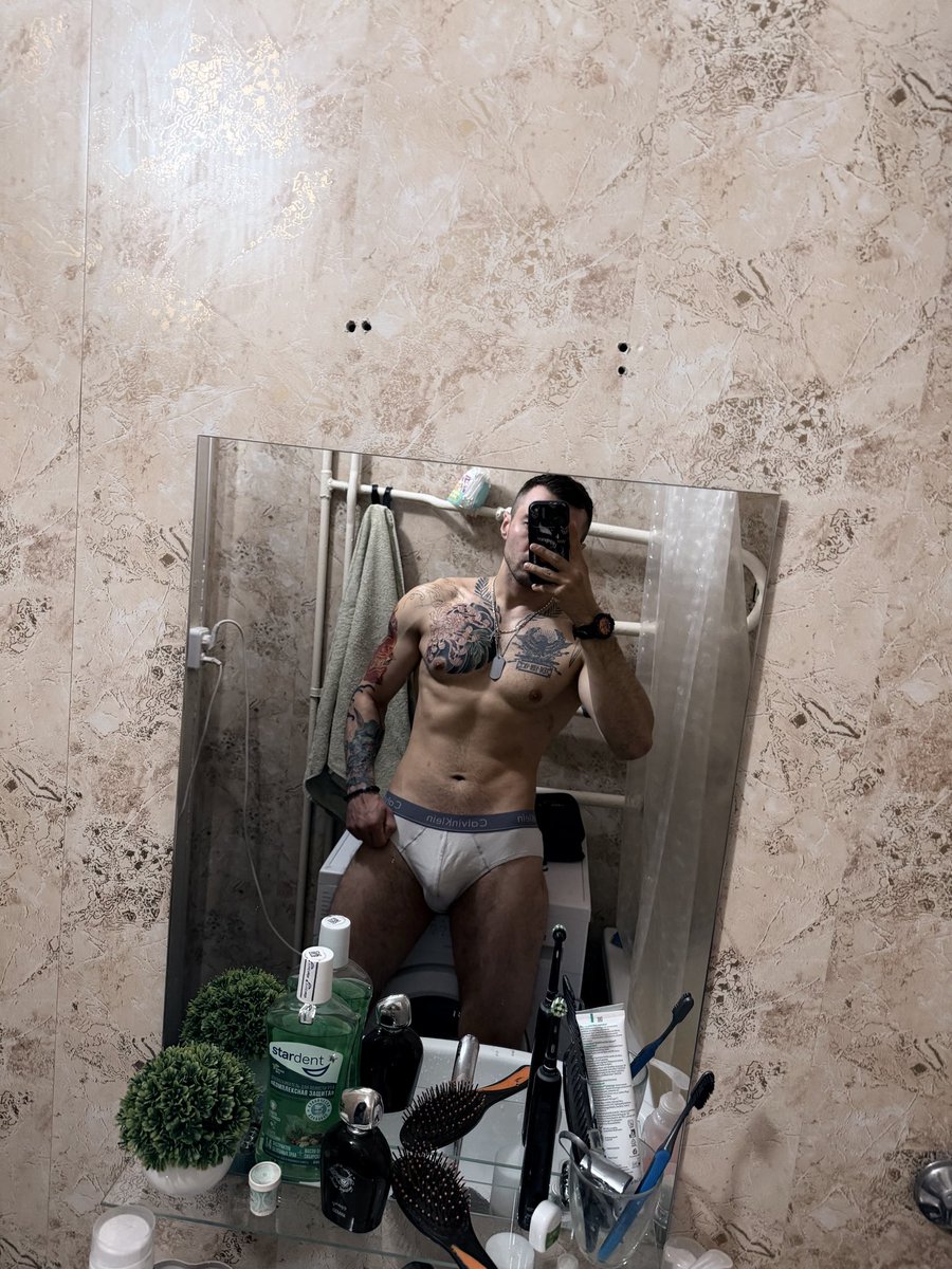 aladdingorilla's tweet photo. Немного архива 📚 

https://t.co/xPtHvkLER8

#sport #fitness #body #bodybuilding #man https://t.co/Cm7oHvjoZc