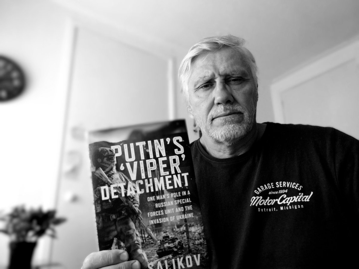 Frontline_Books's tweet photo. 👋🏻 #MeetTheAuthor 

Here's Igor Salikov with his titles, Russia's Wagner Group &amp; Putin's 'Viper' Detachment 📸📖

Order your copies here ➡️ https://t.co/XM9yOyHxJN https://t.co/g3FrwD7CiG