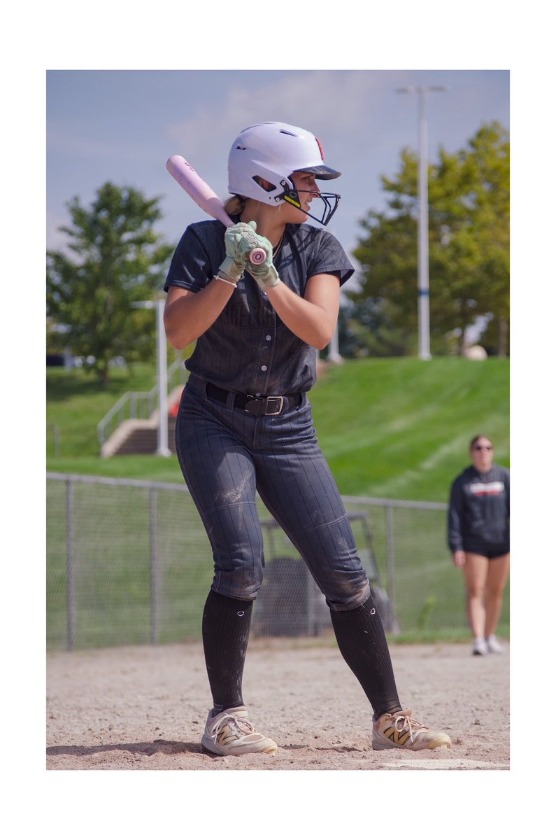 MiaB2030's tweet photo. Busy week! 🥎 First game action since my injury in late May. Felt great to be back! We went 2-0-1 in our friendly, picked up a couple hits and played solid behind the plate.

Also got some time in volunteering this week! ❤️
#OLSM #ClassOf2030 #Catcher #Firecrackers https://t.co/6ddlQZy2RX