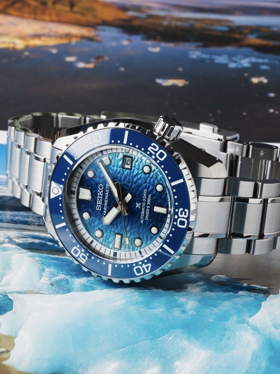Amy73038008's tweet photo. 🦮📅This modern timepiece highlights personal taste without exaggerated visual display. Well calibrated movement guarantees steady time accuracy, ergonomic shell naturally fits wrist contour, matched colorways go well with jewelry, suitable for business appointments weekend hiki https://t.co/t2yVveMzsm