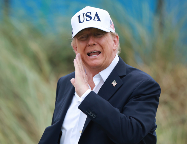haveigotnews's tweet photo. Donald Trump says he would ‘love’ to see a united Ireland. Because if there’s anything he’s an expert on, it’s uniting a nation https://t.co/AM22iTdovF
