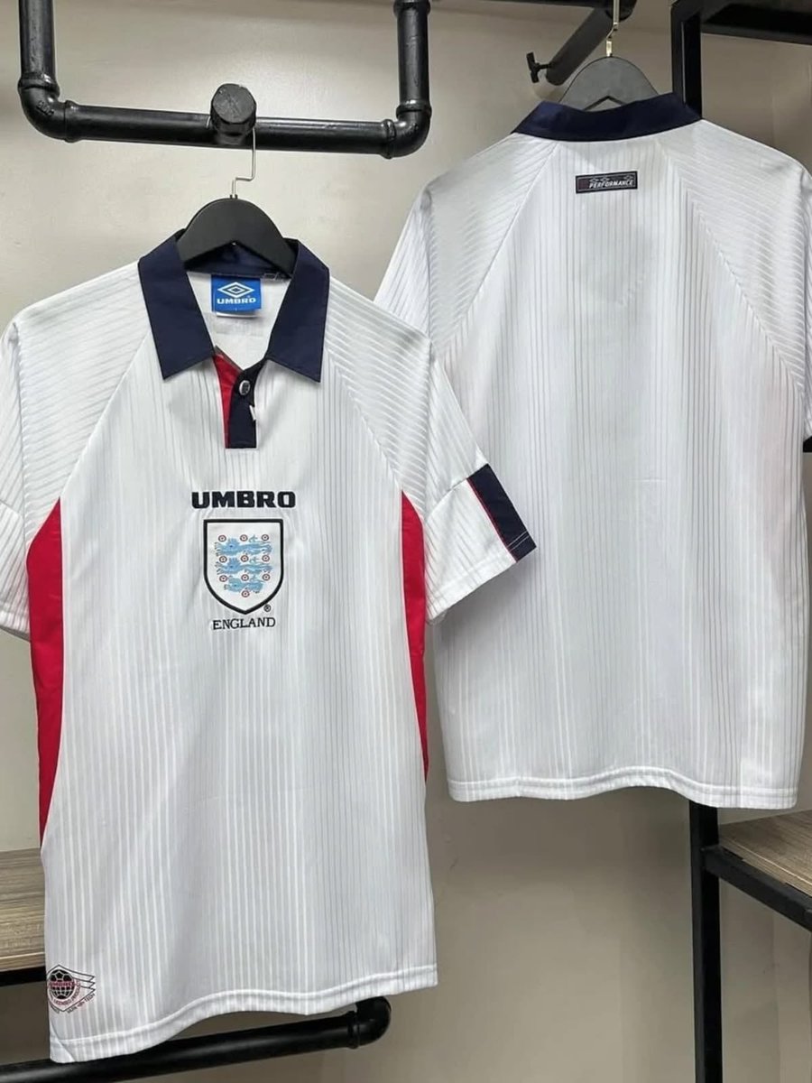 90plusjersey's tweet photo. ENGLAND RETRO JERSEY AVAILABLE 

🏷️ M, L, XL, XXL
🏷️ N30,000

🚚📦 Nationwide Delivery https://t.co/cSXApPfXTQ