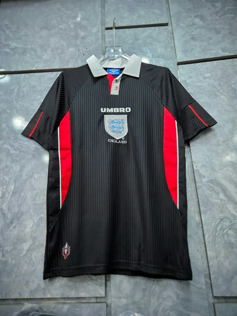 90plusjersey's tweet photo. ENGLAND RETRO JERSEY AVAILABLE 

🏷️ M, L, XL, XXL
🏷️ N30,000

🚚📦 Nationwide Delivery https://t.co/cSXApPfXTQ
