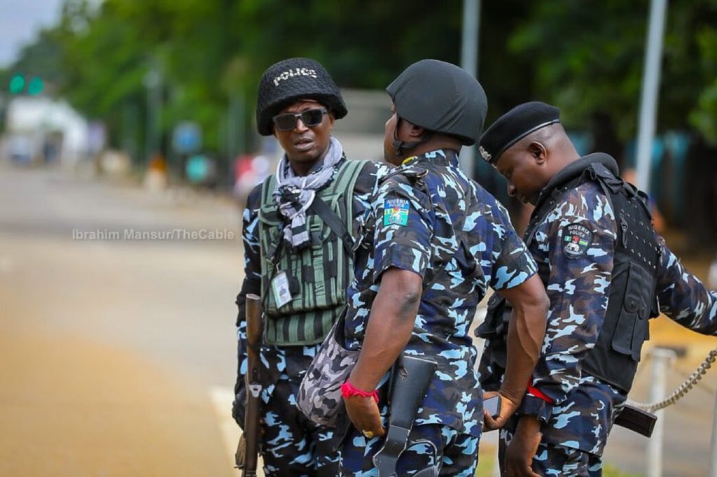 NigeriaStories's tweet photo. BREAKING NEWS: Nigeria 🇳🇬 Police issue nationwide high security alert over planned ISWAP attacks on churches, mosques, NYSC camps and schools across the NE, NC, NW and SW, following new intelligence. https://t.co/sXU2oKG6wo