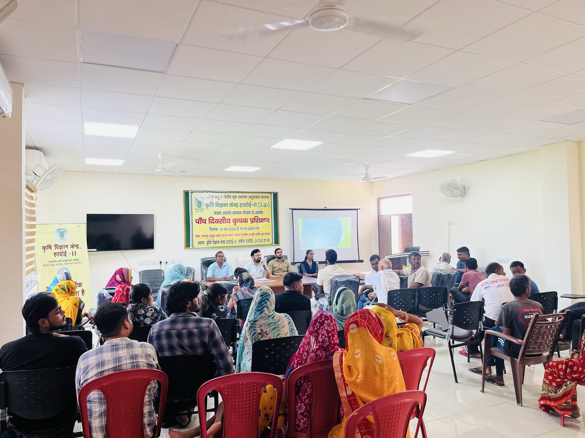 KVKHardoi2's tweet photo. A 5-day training programme on Crop Residue Management started at ICAR-CSSRI, KVK Hardoi-II. Farmers and participants were sensitized to scientific, eco-friendly and climate-smart residue management practices for sustainable agriculture #CropResidueManagement #ClimateSmart https://t.co/3DKUVsdgKF