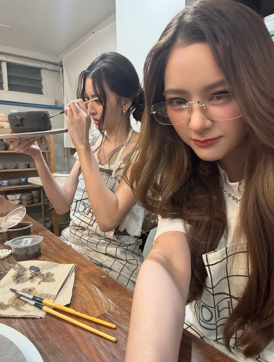 mimrtd's tweet photo. พี่รู้ว่าหนูดีใจแค่ไหนที่มีพี่ เดินทางกันต่อค้าบบ👼🏻🎀💖🤎🤍

#ViewMim2ndAnniversary https://t.co/qcStqiAlI4