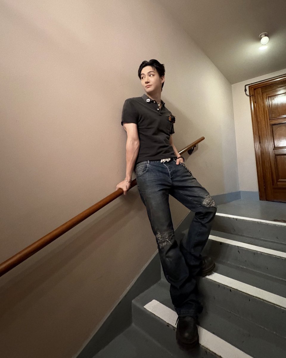 OKDEF106's tweet photo. Please tell me how to survive!!!!! ❤️‍🔥❤️‍🔥❤️‍🔥❤️‍🔥❤️‍🔥❤️‍🔥❤️‍🔥❤️‍🔥❤️‍🔥❤️‍🔥❤️‍🔥❤️‍🔥❤️‍🔥❤️‍🔥🥹💪🏼

Please @defjaybkr 

#JAYB #제이비 https://t.co/mDNUTfbZqC