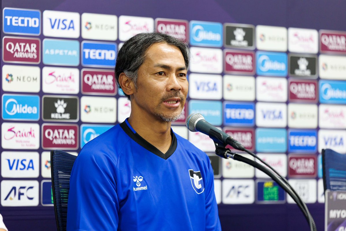 GAMBA_OFFICIAL's tweet photo. ACL Elite #コンアン・ハノイ 戦に向けてのコメント

#明神智和 監督🔵⚫️
「ACLEliteの初戦を迎えることを非常に嬉しく思っています。まずはリーグステージを突破するために、ホームでの初戦、全員で勝利を目指して頑張りたいと思います。タイトな日程ではありますが、昨日、今日といい準備ができていまるので、いい結果が得られると思っています。ハノイはチーム全体として非常に流動性のある攻撃を仕掛けてくるという印象です。各ポジションにそれぞれタレントがいるので、全体に警戒が必要かなと思っています。」

#ガンバ大阪 #GAMBAOSAKA