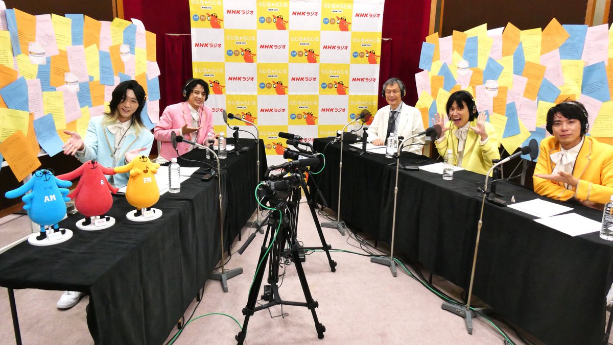 oricon's tweet photo. モナキ、NHKで初冠番組✨️
“セカンドチャンス”をテーマに人生の再挑戦を応援📣

🔻21日午後10時5分～10時55分にNHK AMで放送
https://t.co/6zr21g8aV1 https://t.co/UT8VL86tk0