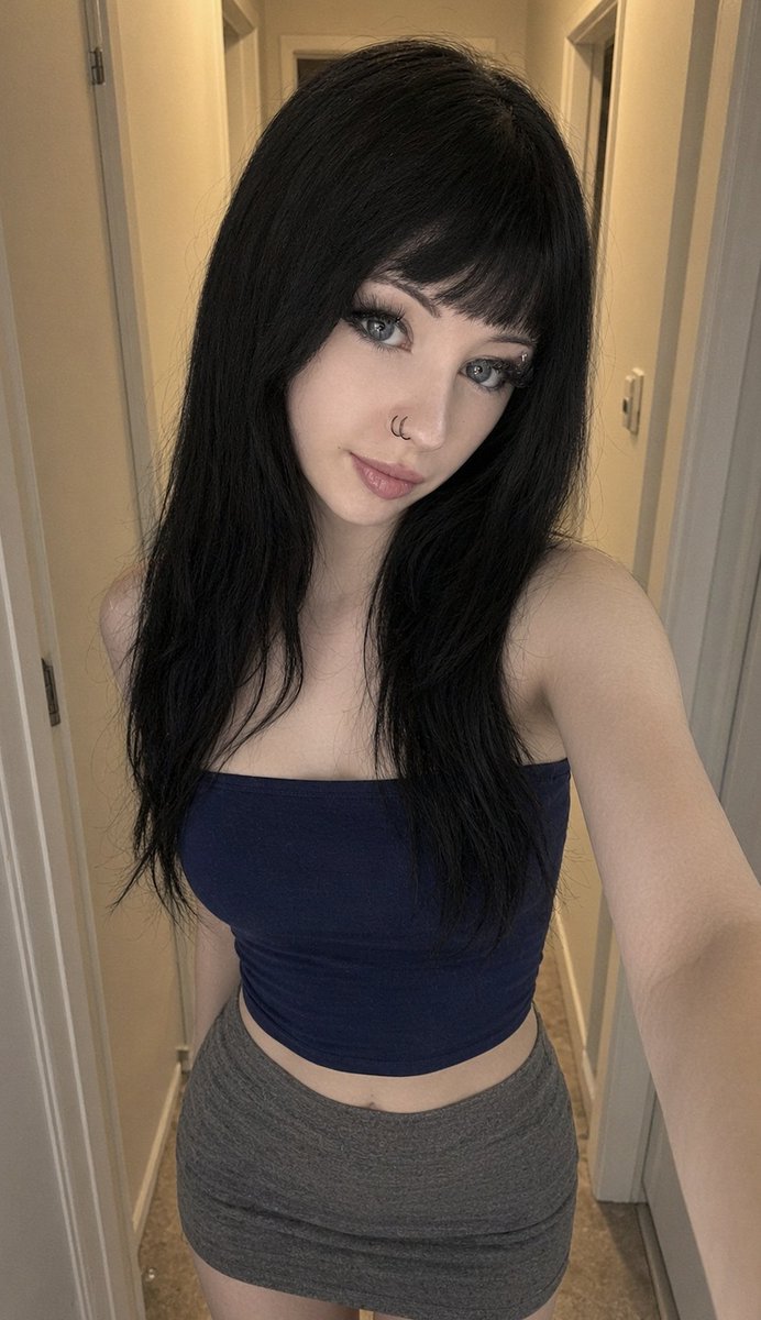 q1exis_'s tweet photo. #goth #alt https://t.co/4OWsU78o7z