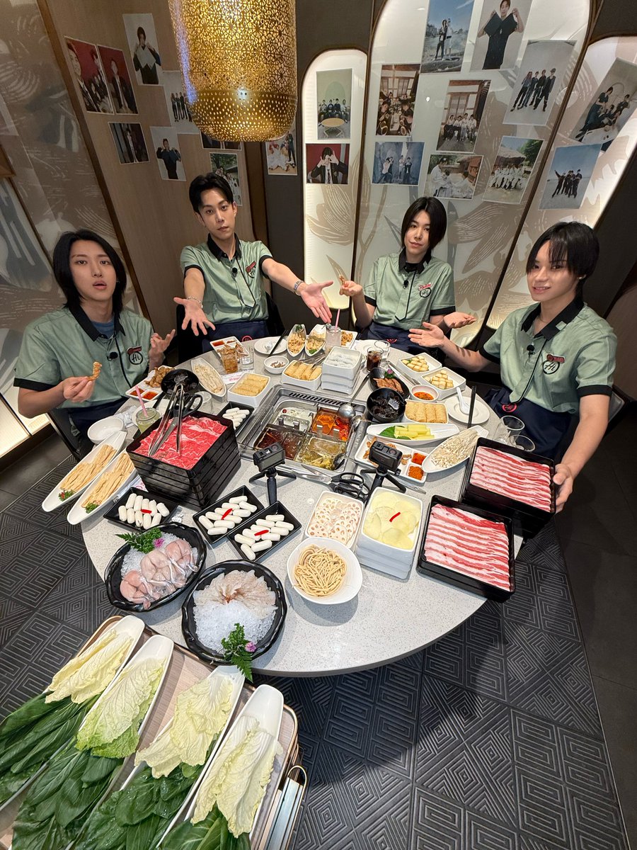 LNGSHOT4sho's tweet photo. 훠궈계를 긴장시킨 전설의 먹짱 그룹 귀환 🍲

⏰ 오늘 밤 9시 #4SHOBOSHOW #LNGSHOT https://t.co/qFrkV9YaY3