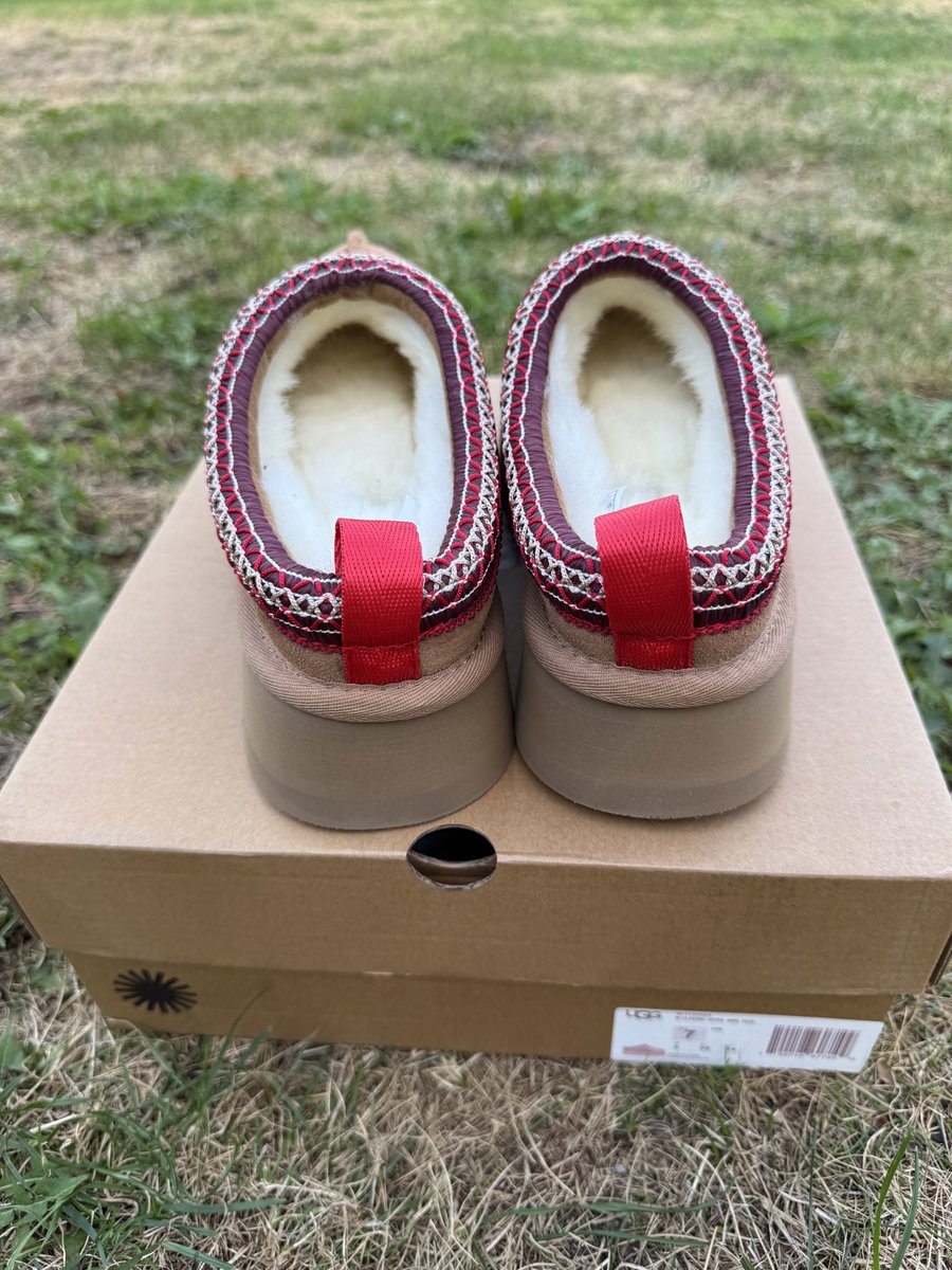 YeezyBoostLiao's tweet photo. UGG Tazz Slipper Chestnut (Women’s) https://t.co/EFB89VjDQh