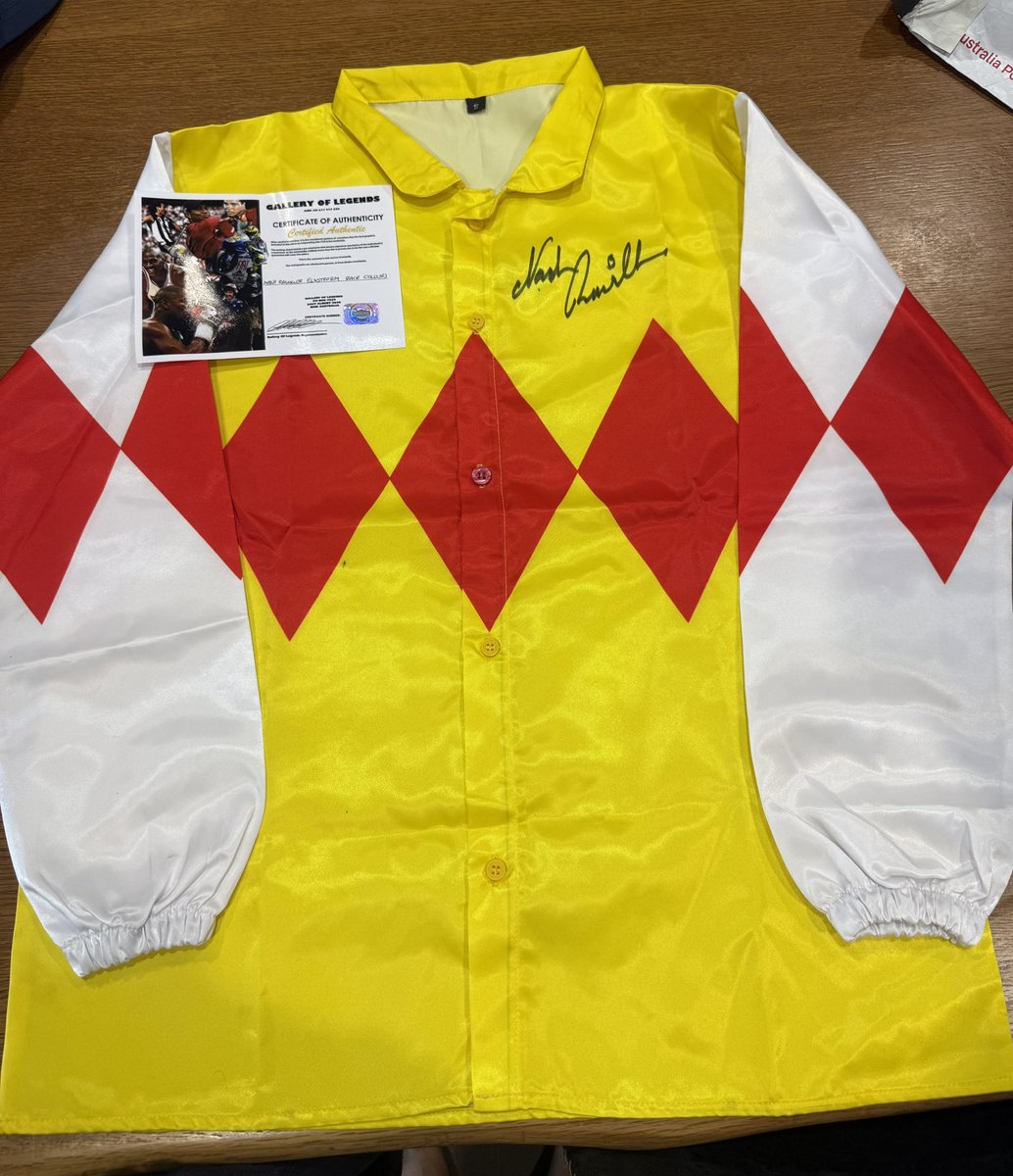 staceyropa1's tweet photo. Evlstroem’s silks arrived today! I wonder how much his $5.7mil prize money would be worth if he were racing today? @nashhot https://t.co/npLw6zbhSt