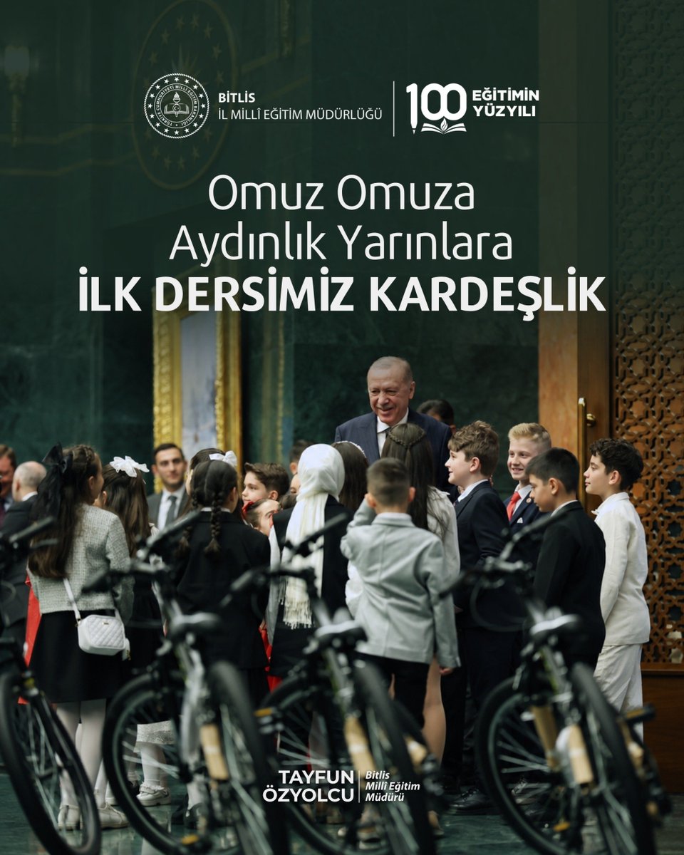Bitlis_Mem's tweet photo. Okullarımızda bugün derslerden önce kardeşlik, dayanışma ve birlik konuşuluyor. 🤝

#ilkdersimizkardeşlik

@tcmeb @Yusuf__Tekin @TayfunOzyolcu https://t.co/zORAyI02rj