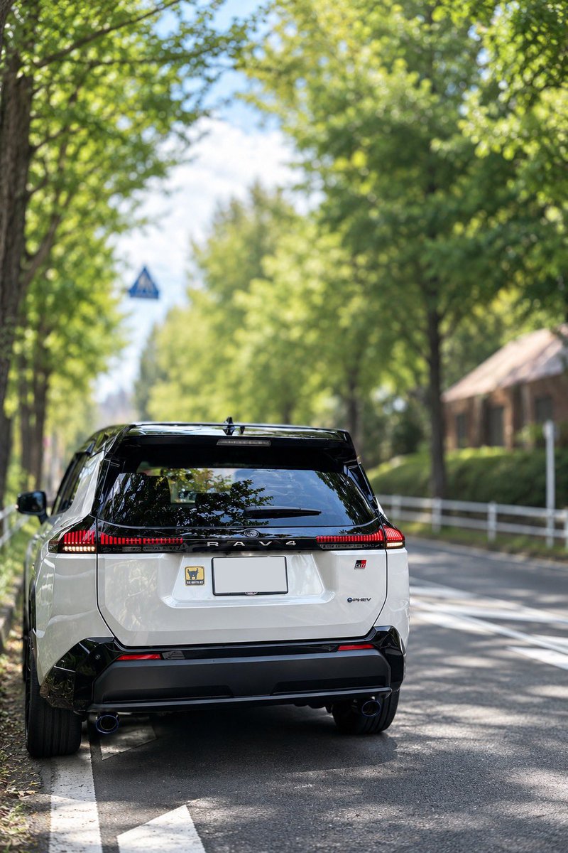 axap64_grs's tweet photo. 本日は軽く洗車に🚗
コーティングを施しているので水洗車だけでok🙆‍♀️

街には秋を感じさせる食べ物が目立ってきましたが、久々の晴れは暑かったですね( ˊᵕˋ ;)💦

#Rav4 #GR #洗車 #ふるーる https://t.co/097xjkALLJ