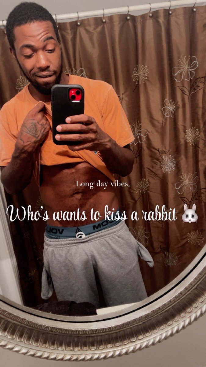 HookdKxxx's tweet photo. Wraskly wrabbit who wants to kiss a blvk 
#bigdick #hung #chundai 🐇 https://t.co/Tqyjcs0goq