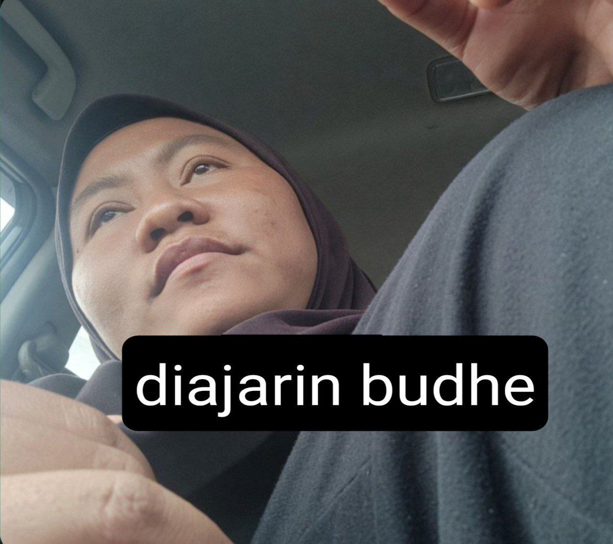 Roomina05's tweet photo. Biwar kweriput tetap kusruputz
https://t.co/ZqoHLsLtzV https://t.co/CbXxUls8tW
