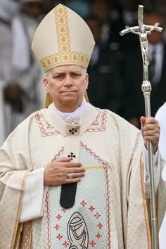 chiamaka___o's tweet photo. Happy birthday Pope Leo 

on this day we thank You Lord for the life of Your servant,

His Holiness Pope Leo XIV,

Bishop of Rome, Successor of Peter,
and Servant of the Servants of God.
Bless him as he begins another year.
Give him health of body, peace of heart,
and the strength to shepherd Your Church with wisdom and love.
Keep him faithful to Christ,
close to the poor,
and a builder of unity among all Your people.

Through Christ our Lord. Amen.

Ad multos annos.

#CatholicX
#CatholicTwitter